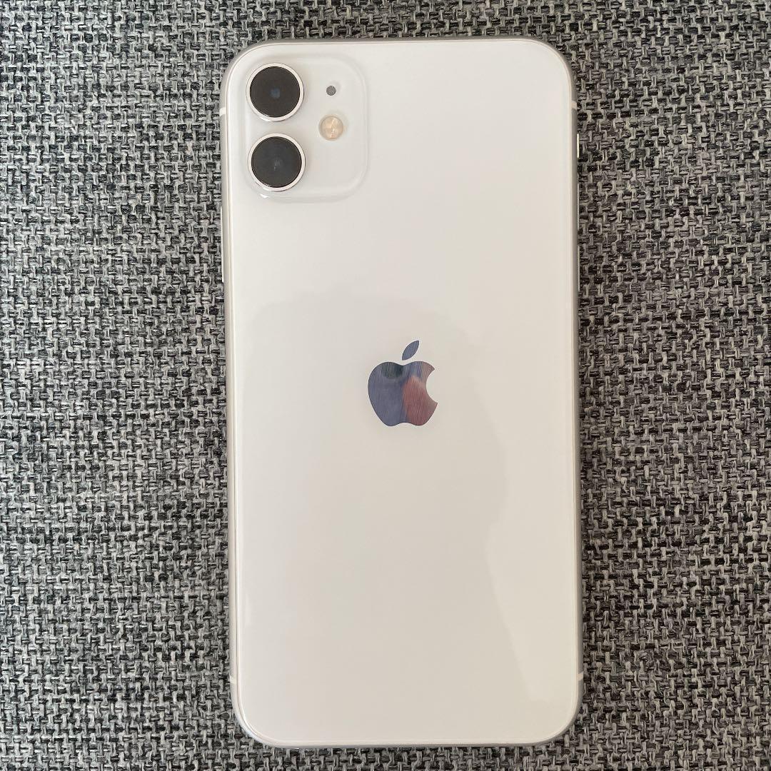 iPhone 11 64GB ホワイト