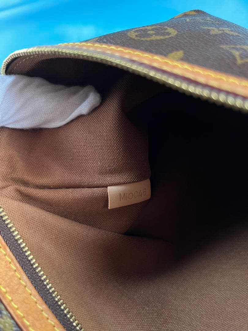 ルイヴィトンポシェット ボスフォーショ ルダーバッグ クロスボディ