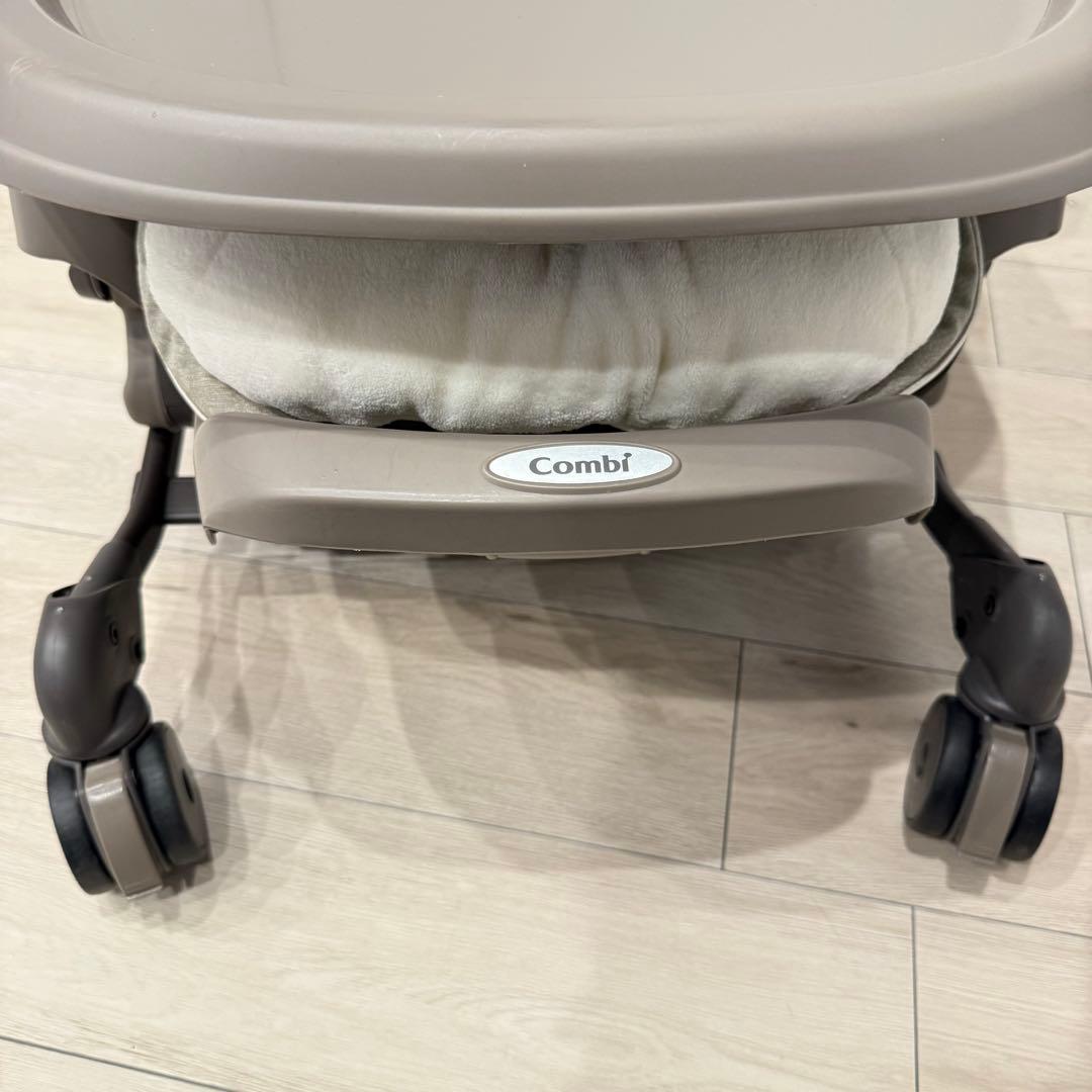 Combi コンビ ネムリラ AUTO SWING BEDi オート