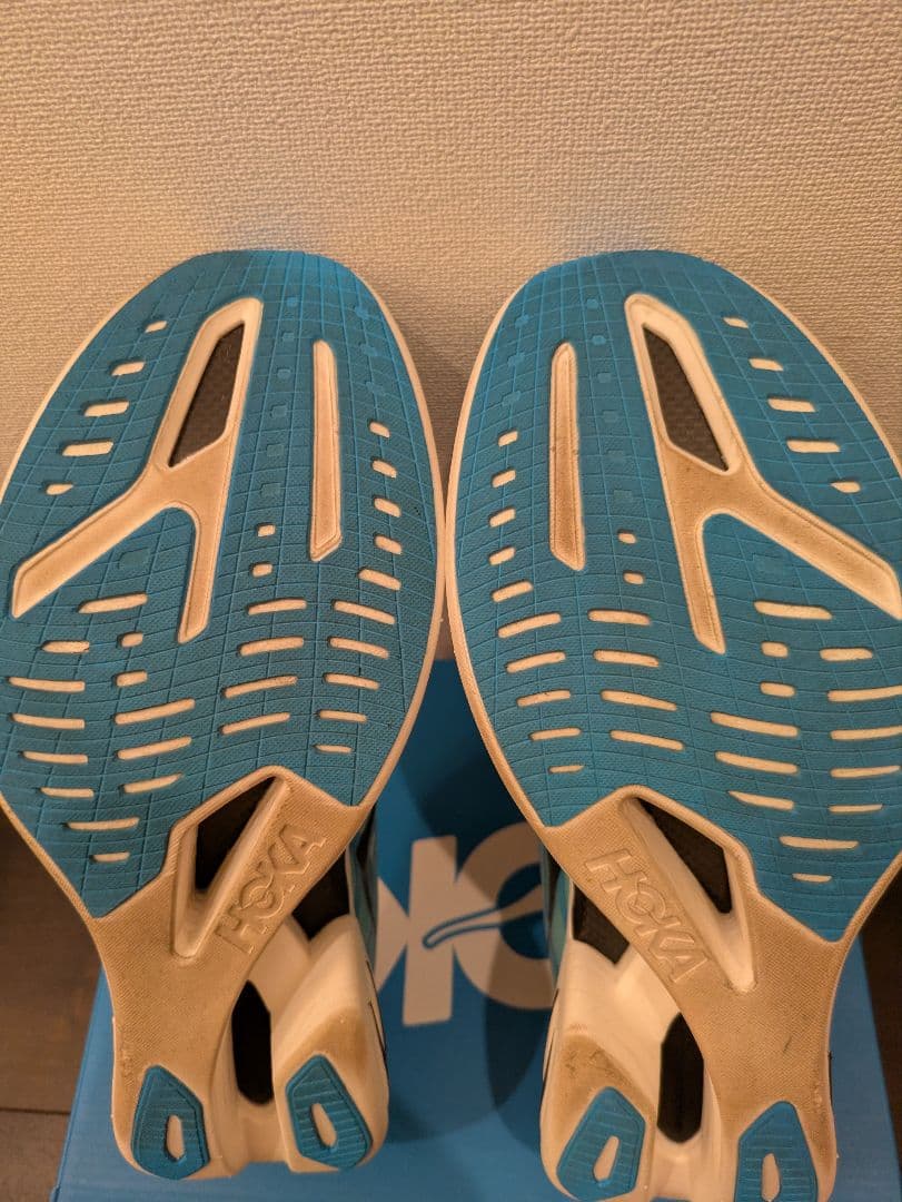 ひ*ん様 【美品】HOKA CIELO X1 2.0 ホカ シエロ 28.0cm