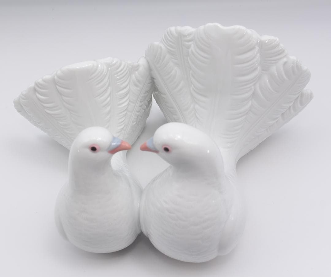 鳩のペア　★リヤドロ　スペイン　ポーセリン　光沢仕上げ　絶版　ヴィンテージ