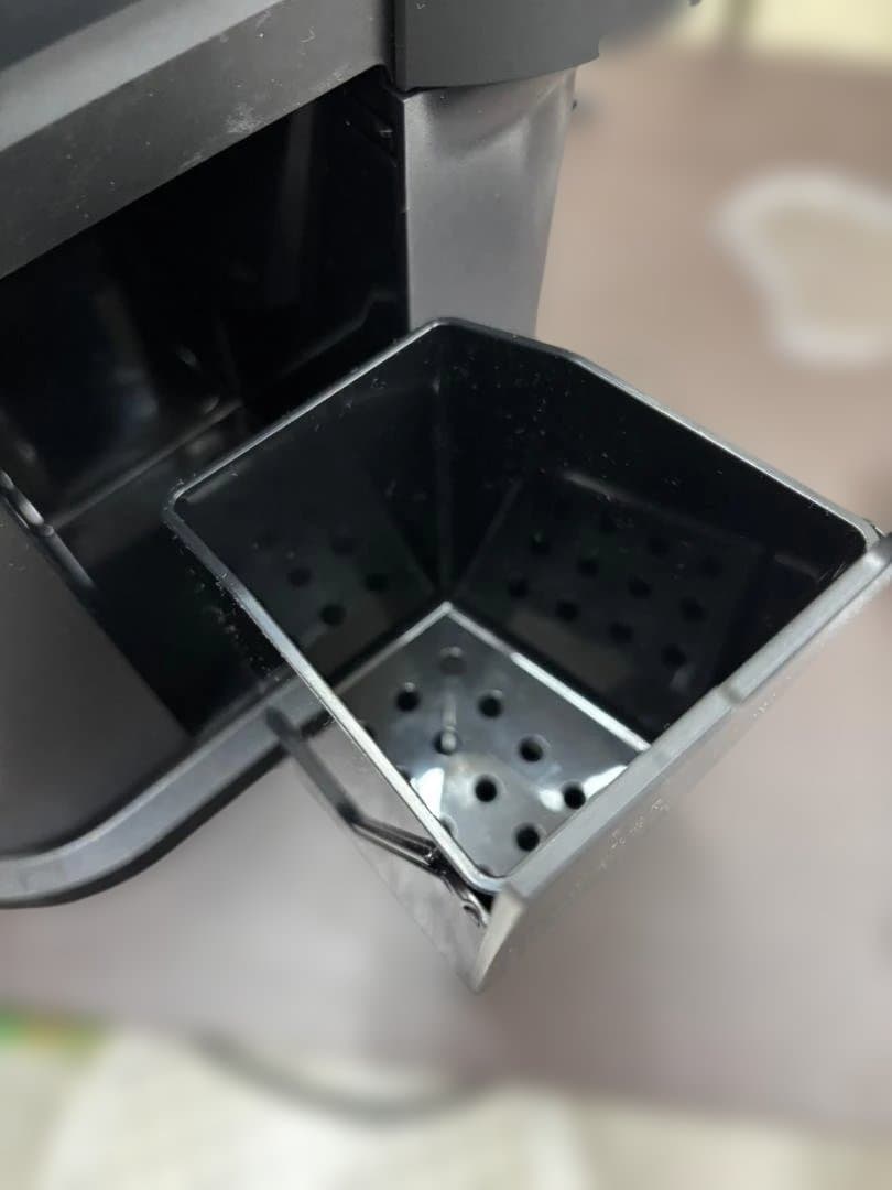 ◇Nespresso Vertuo Next コーヒーメーカー　GDV1