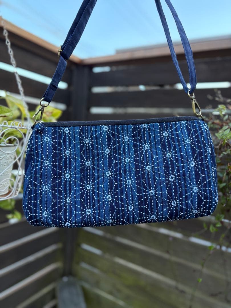 ショルダーバッグ N