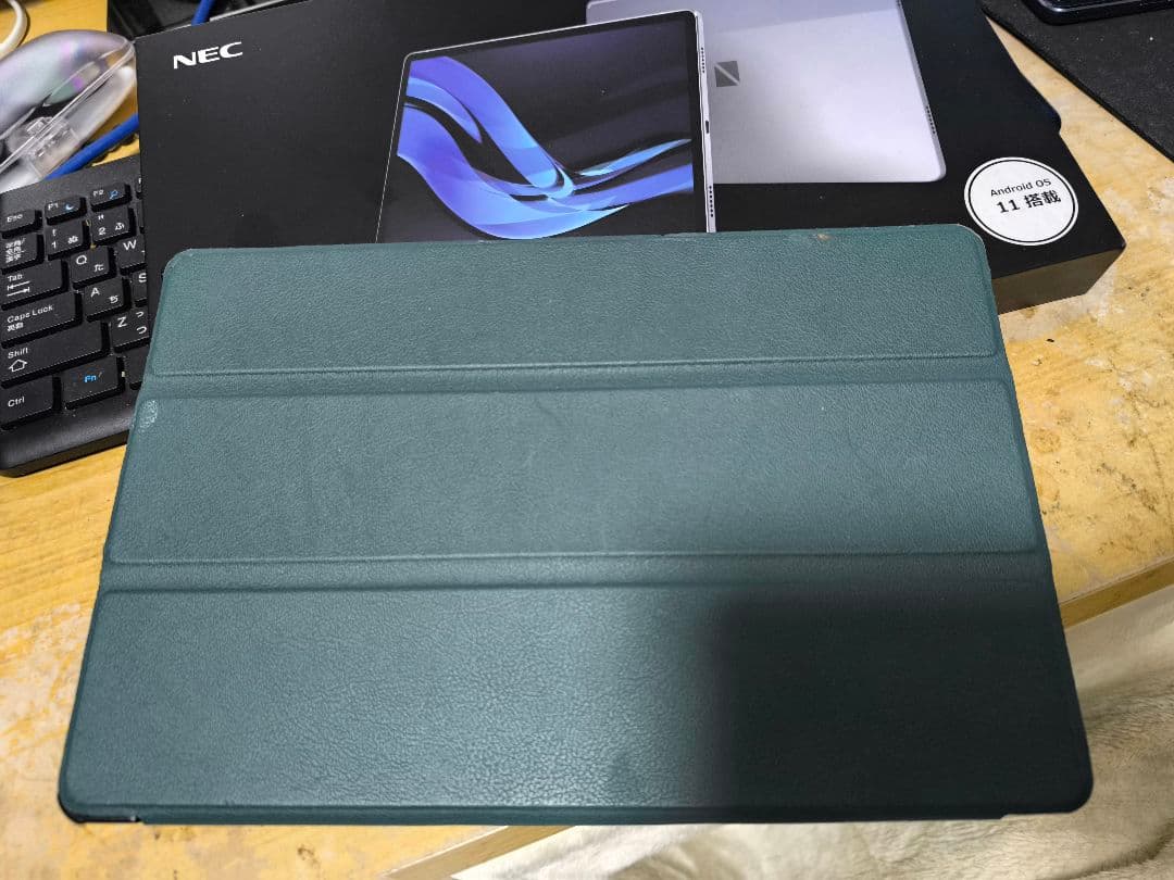 美品　NEC LAVIE T11 PC-T1195BAS　タブレット