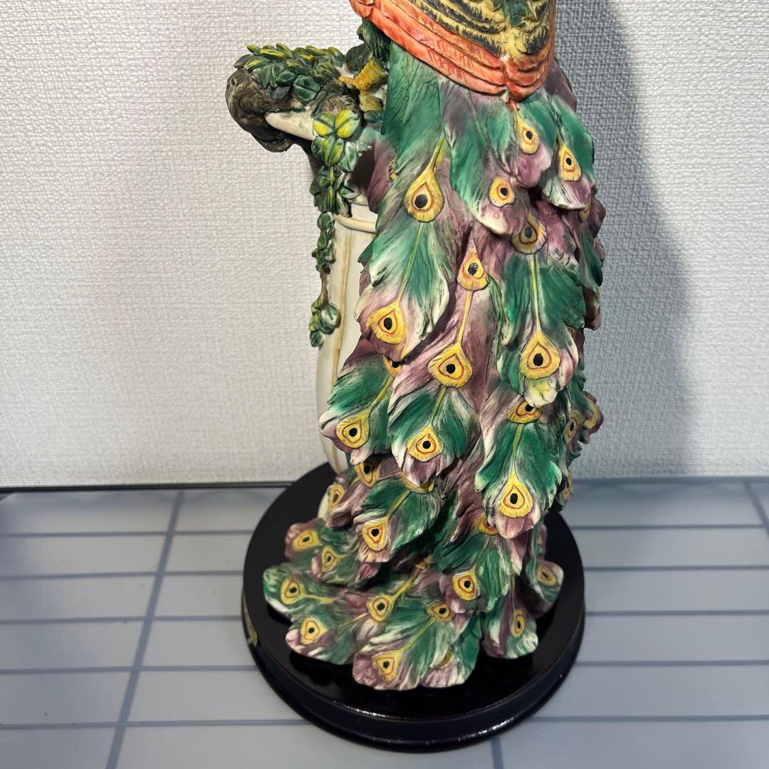 【匿名配送】孔雀　置物　置き物　オブジェ　ピーコック　サンクチュアリ　孔雀の楽園