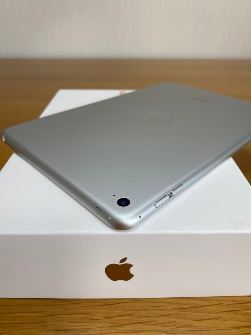 美品 iPad mini 第4世代 90%バッテリー容量　iPad本体