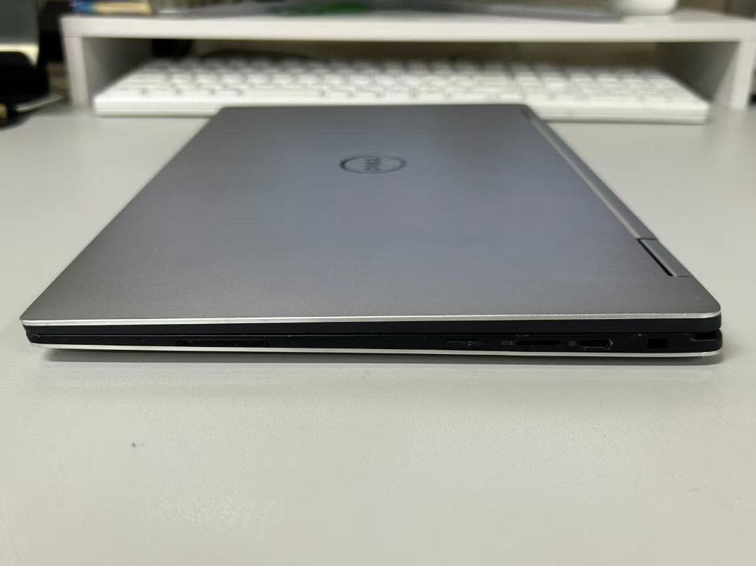 DELL XPS 13 9365 / i5-7Y75 / タッチパネル機能搭載