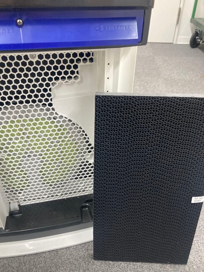 作動チェック済み　ダイキン工業　空気清浄加湿器　変色あるため格安