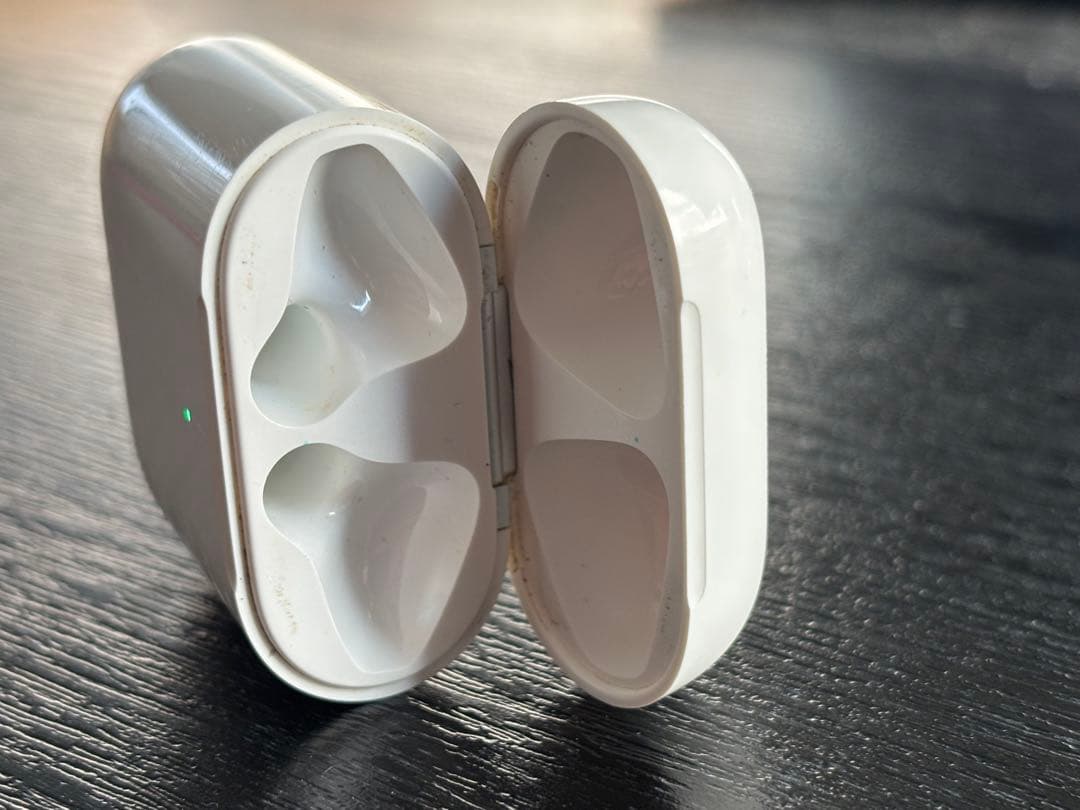 【動作品】AirPods 第2世代 本体＋充電ケース