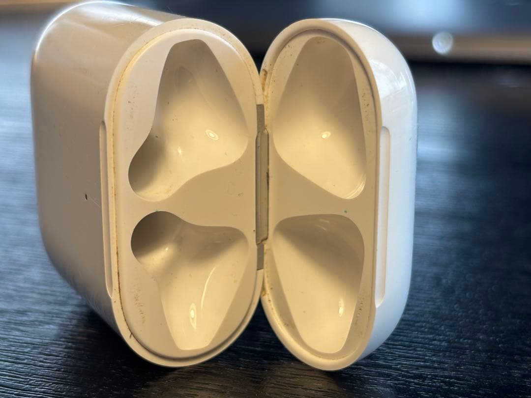 【動作品】AirPods 第2世代 本体＋充電ケース