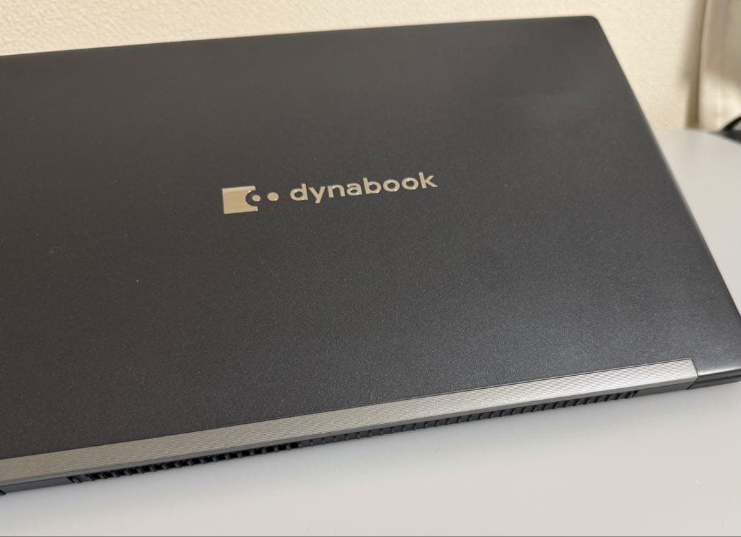 累積957h 東芝 G83/HS 8GB 256GB Office 指紋・顔認