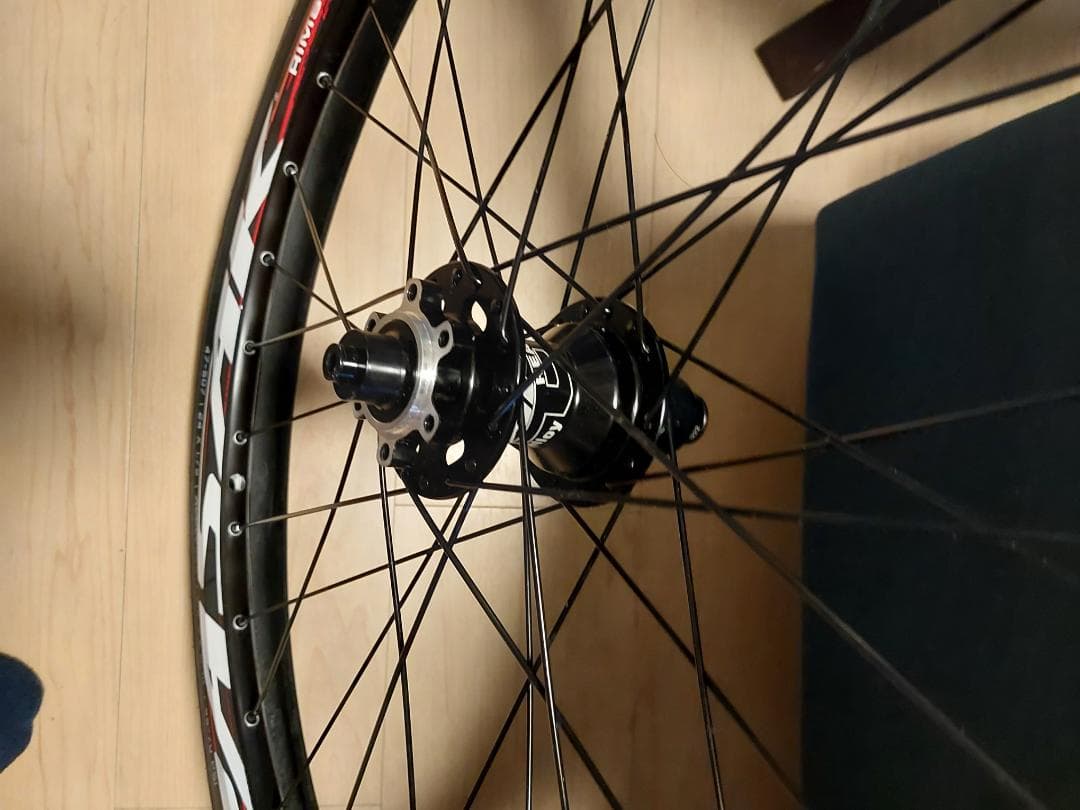 PASAK 24インチ前後ホイール、マラソン24x1.75、DT互換キャップ