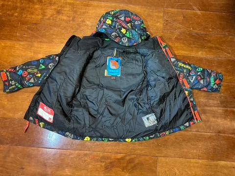 BURTON スノーボードウェア 子供用 黒赤　5-6