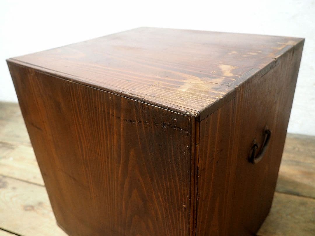 1387 レトロな杉の小引き出し　収納棚　小箪笥　ケース　古家具　アンティーク