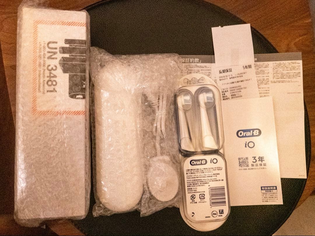 【本体新品・保証有】Oral-B iO6 電動歯ブラシ 替えブラシ3本 充電器
