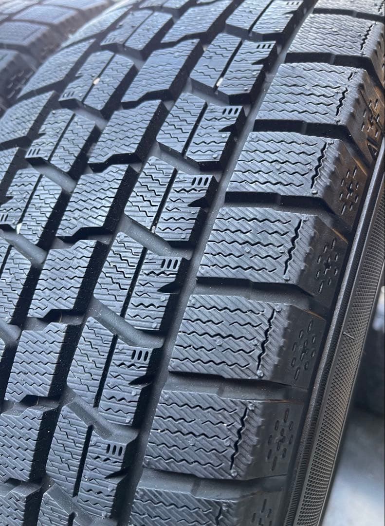 売り切り 美品 バリ溝 2024年製 プリウス スタッドレスタイヤ 4本セット