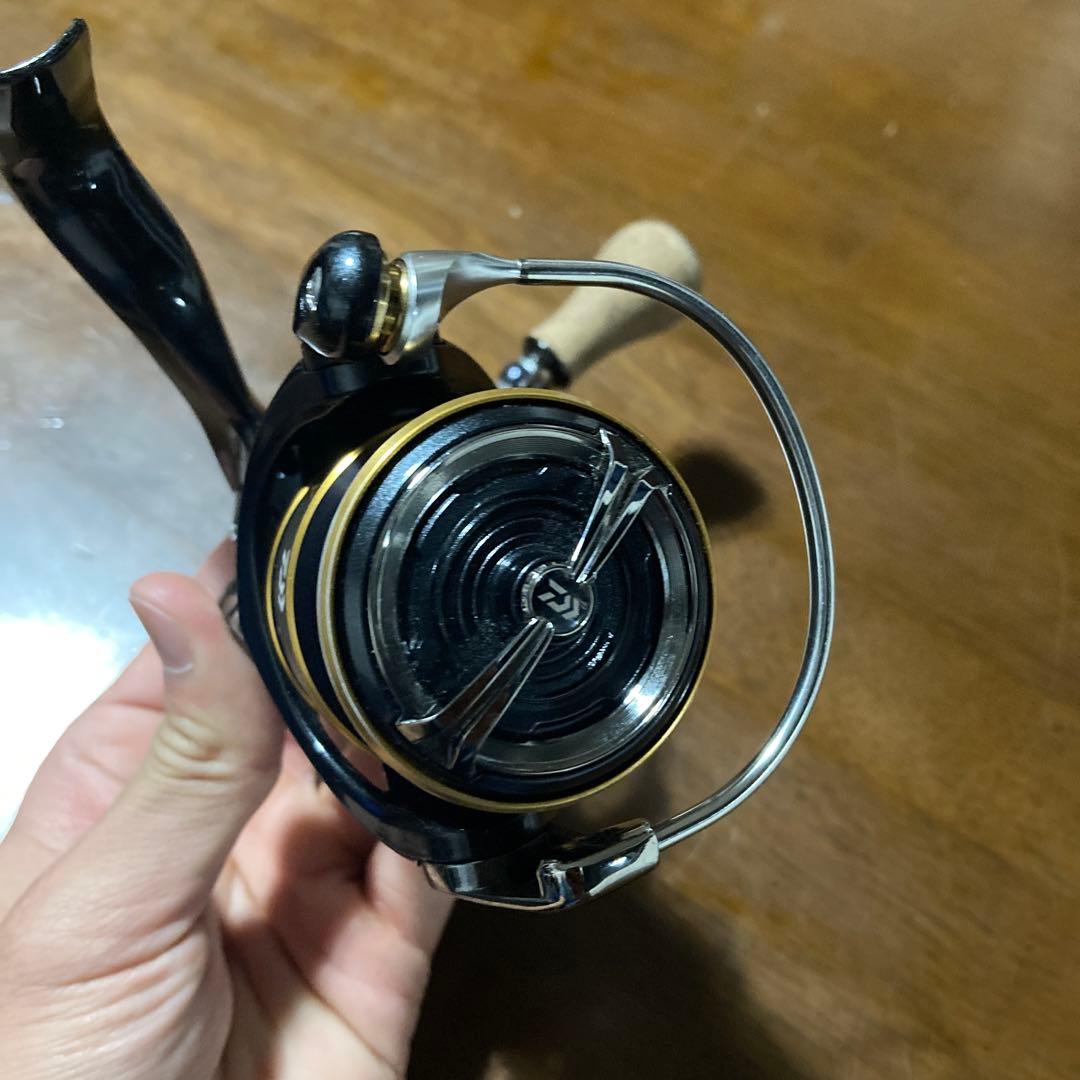 21CALDIA LT2500S スピニングリール　ダイワ　カルディア