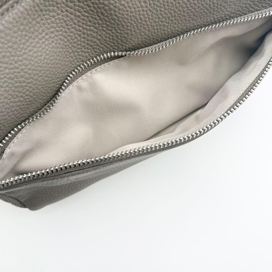 【極美品】BEARDSLEY レザーボディバッグ ショルダー 2way 本革