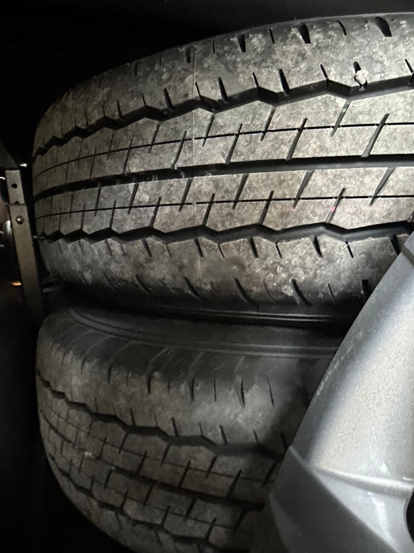 ハイエース200系純正タイヤホイール195/80R15 ダンロップ