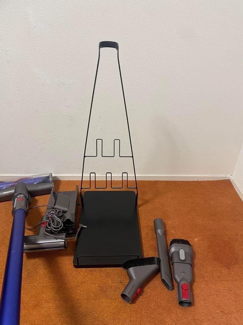 Dyson V11 Fluffy スティッククリーナー（ジャンク） 掃除機