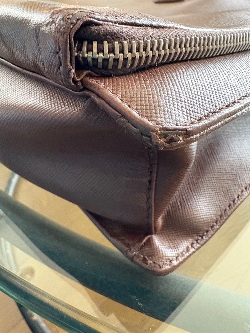 本日限定価格！美品！PRADA ブラウン レザービジネスバッグ！