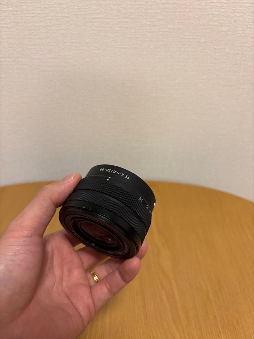 SONY α7c ブラック　ミラーレス一眼　ワイヤレスシューティンググリップ三脚