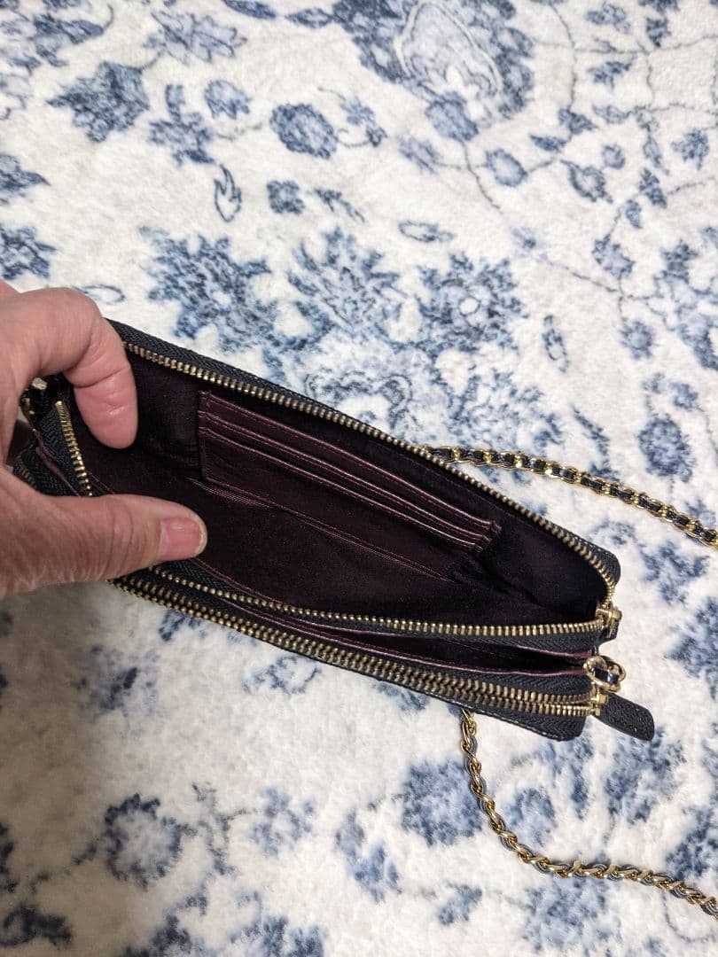 チェーンショルダーウォレット