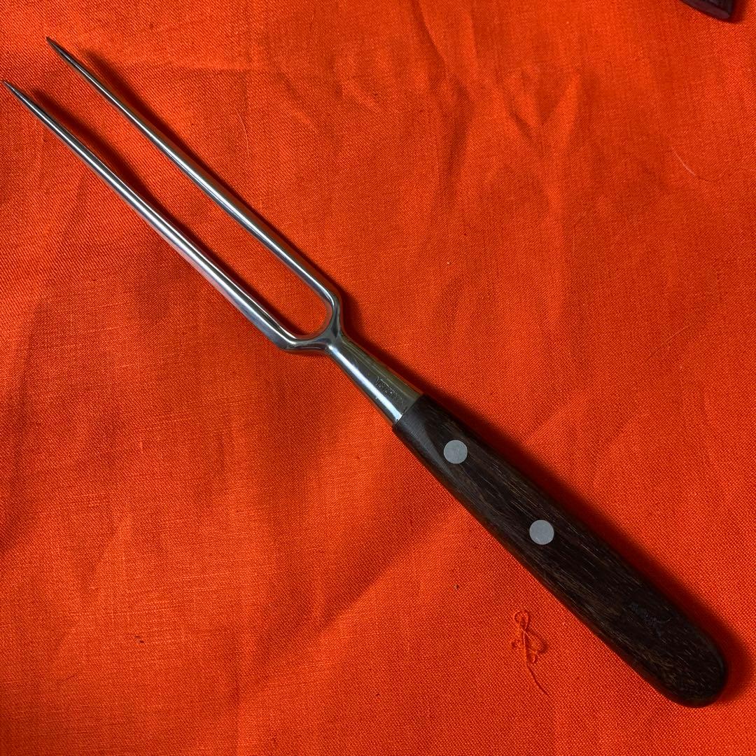 プロ愛用　ブランド包丁類セット　新品ケース付