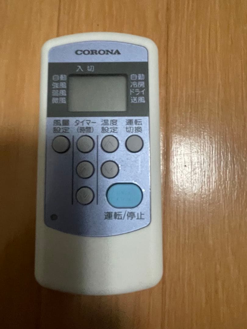 CORONA 窓用エアコン ホワイト　窓に取り付け