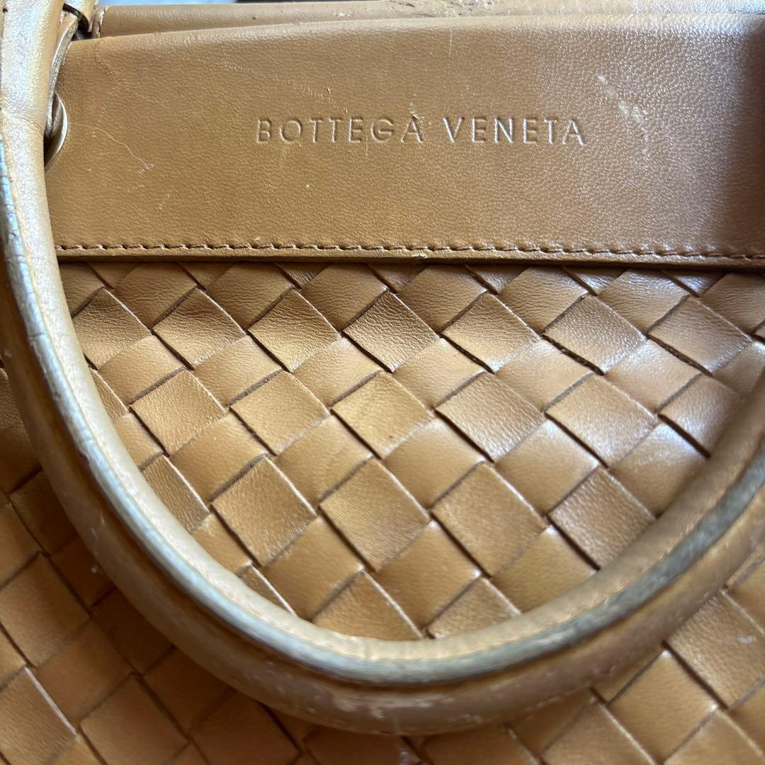 BOTTEGA VENETA ベージュ編み込みバッグ