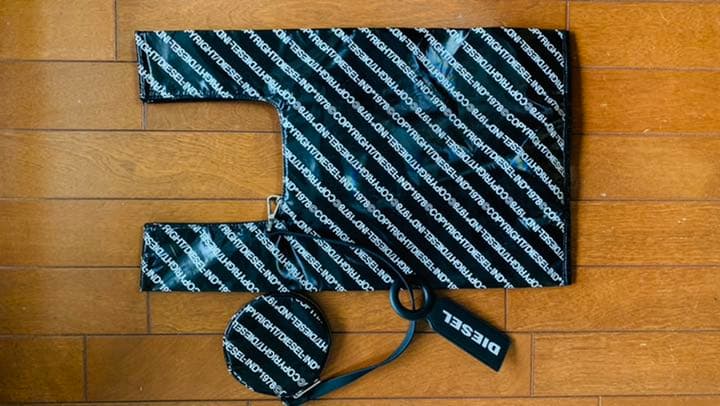 値下中◆突然の雨にも◎【新品未使用】DIESEL リピートロゴ ショッパーバッグ