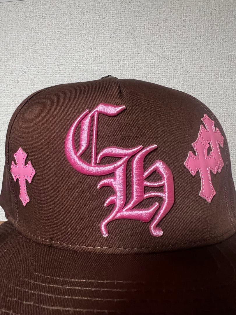 ブラウン ピンク刺繍 スナップバックキャップ