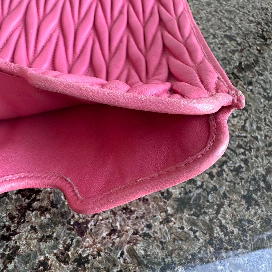 miumiu ミュウミュウ　マテラッセiPad miniケース　ピンクマトラッセ