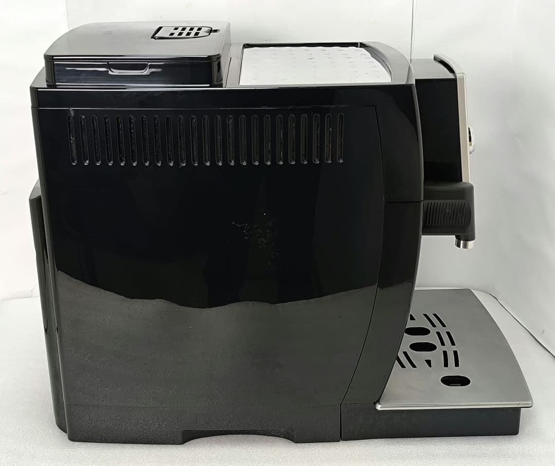 デロンギ　マグニフィカSカプチーノ　全自動コーヒーマシンECAM23260SB