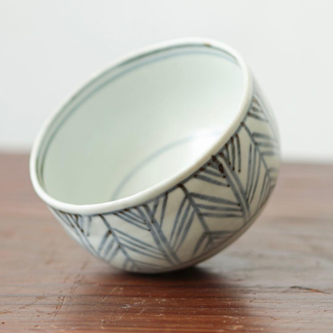 古伊万里　伊万里　江戸　後期　矢羽根文　ころ　茶碗　湯呑み　染付