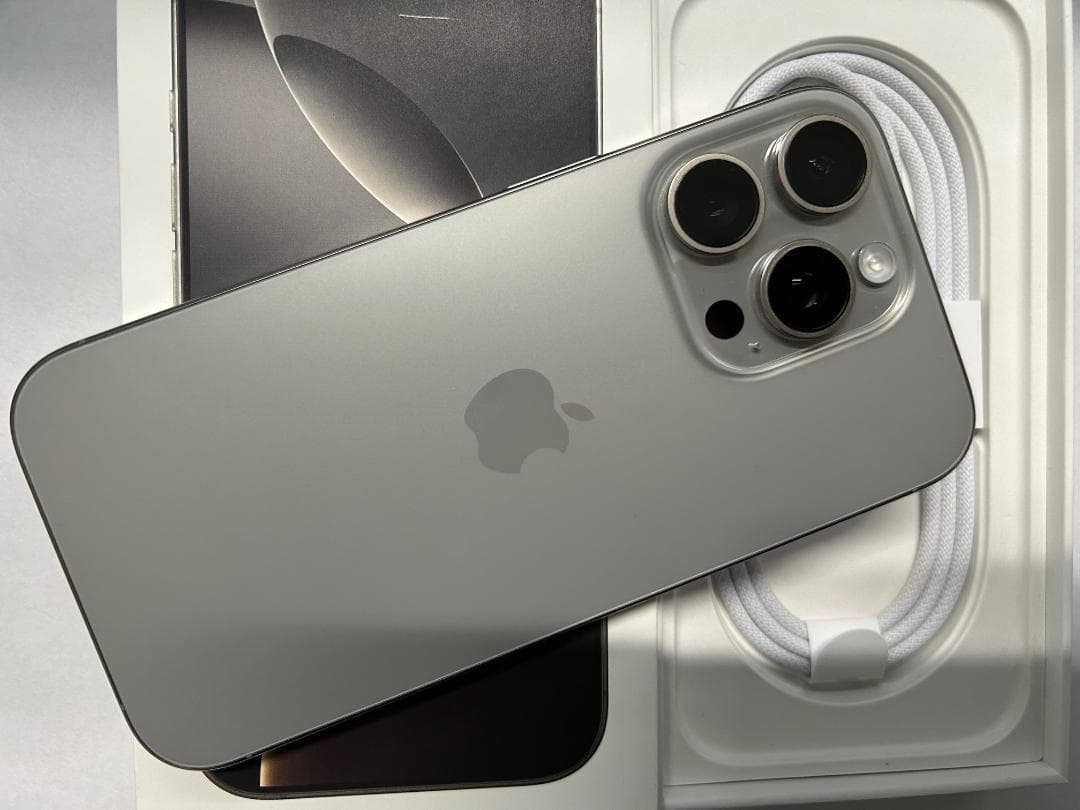 SIMフリー Apple iPhone 16 Pro 256GB ナチュラル