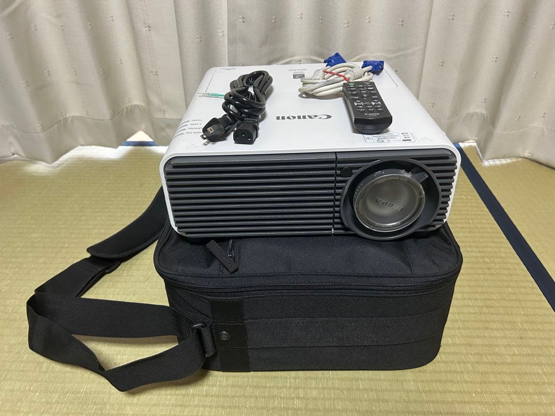 CanonプロジェクターWUX450 純正ケース•リモコン付き