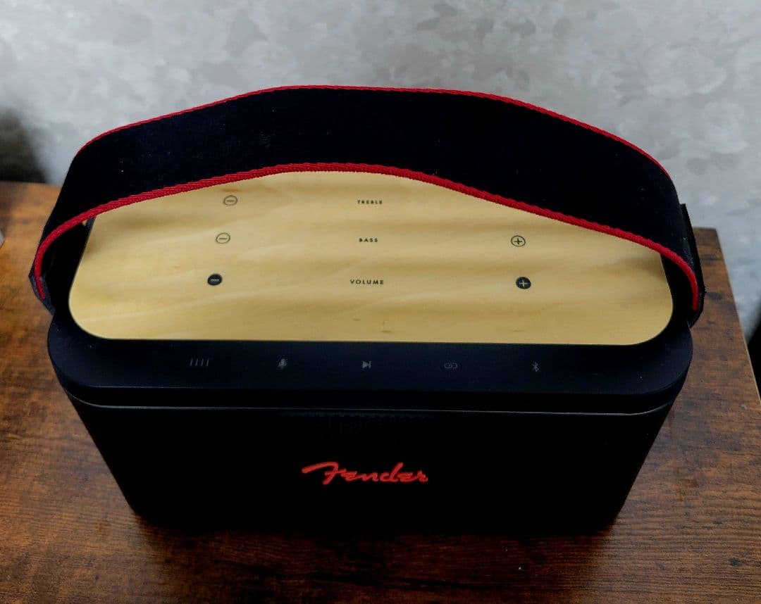 Fender RIFF Bluetoothスピーカー