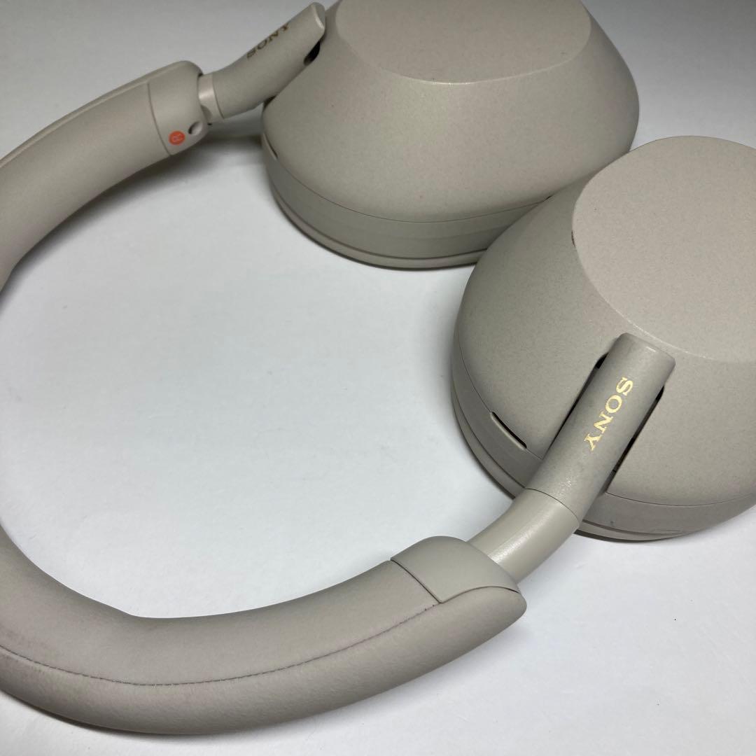 SONY/ソニー　WH-1000XM5 ワイヤレスヘッドホン　　B743