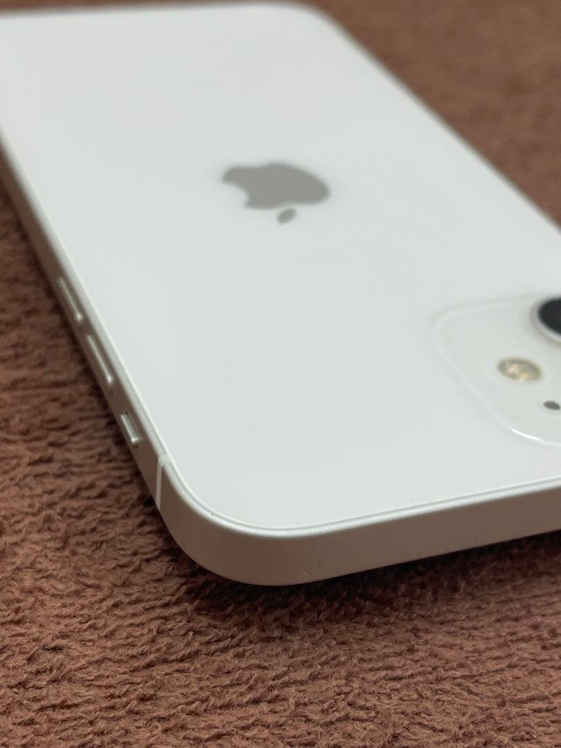 箱付き付属品未使用　iPhone12 64GB ホワイト　simフリー