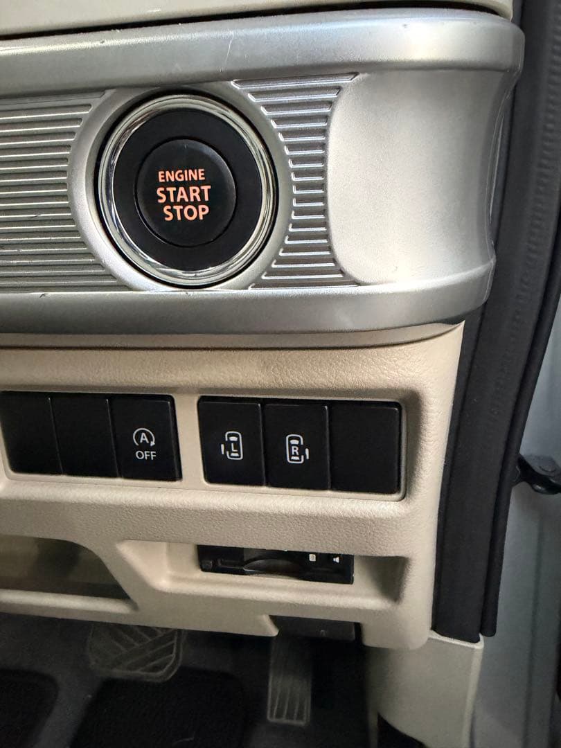 平成30年スズキ スペーシアHYBRID 車検　9年／1 月