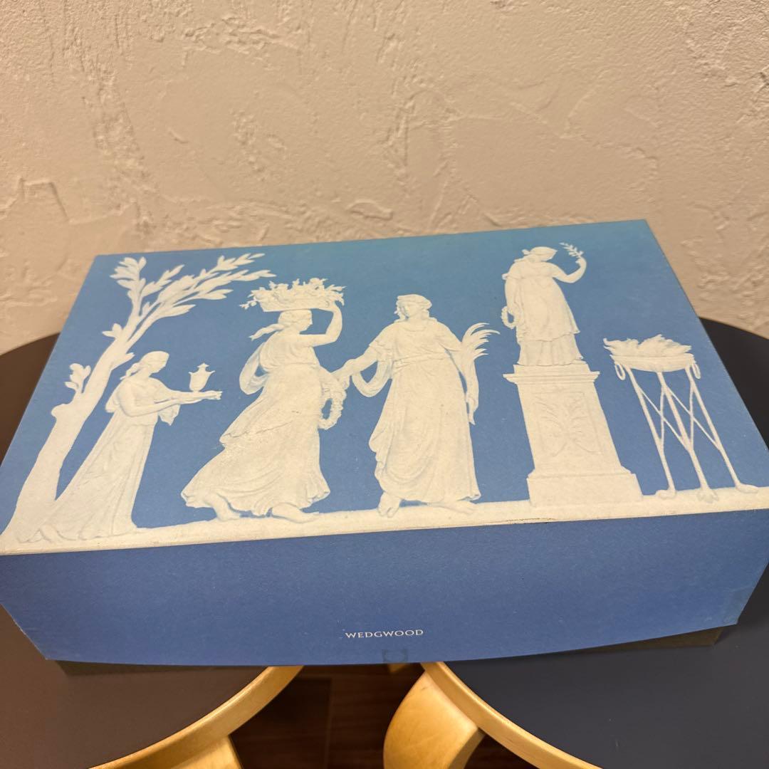 ウェッジウッド　ヴェラ・ウォン　ペアカップ＆ソーサー　プレート