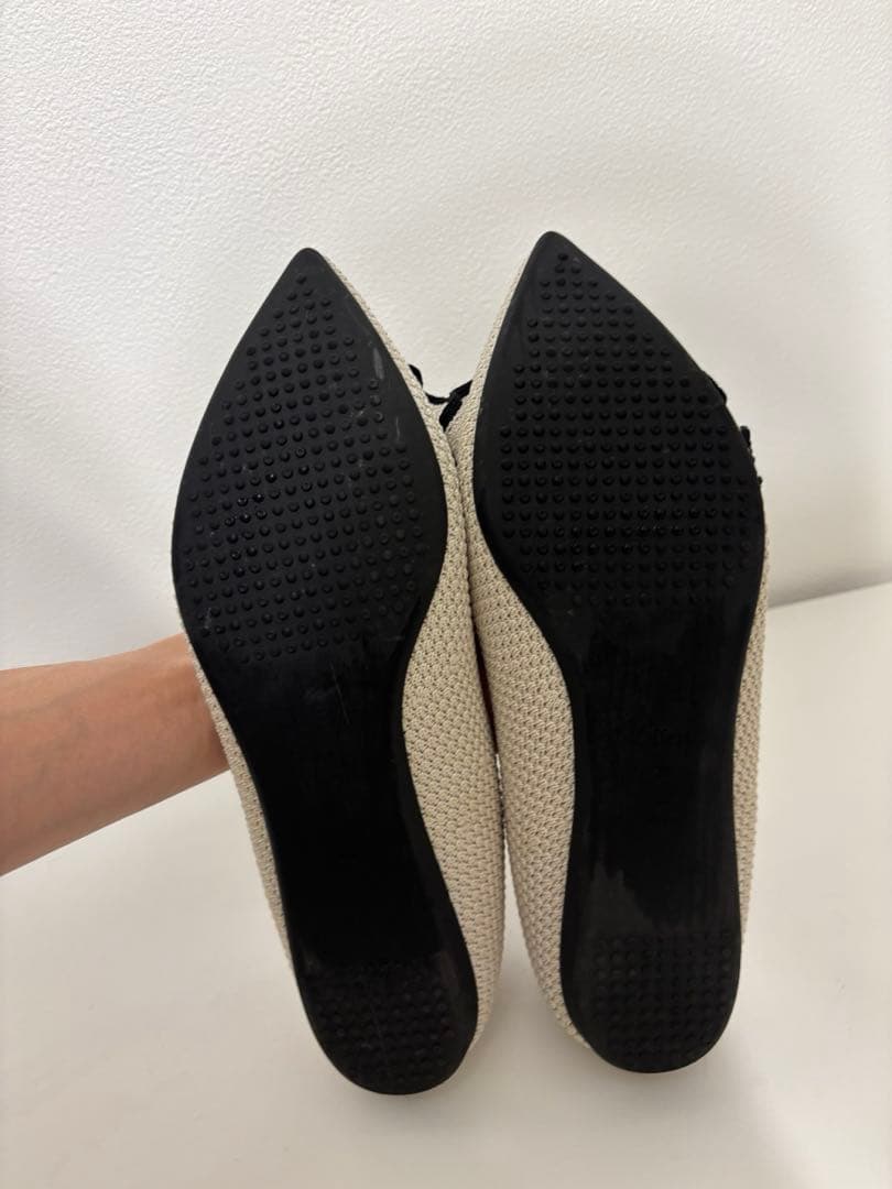 美品　38 Offen フリルパンプス　ベージュ　黒　フラットシューズ