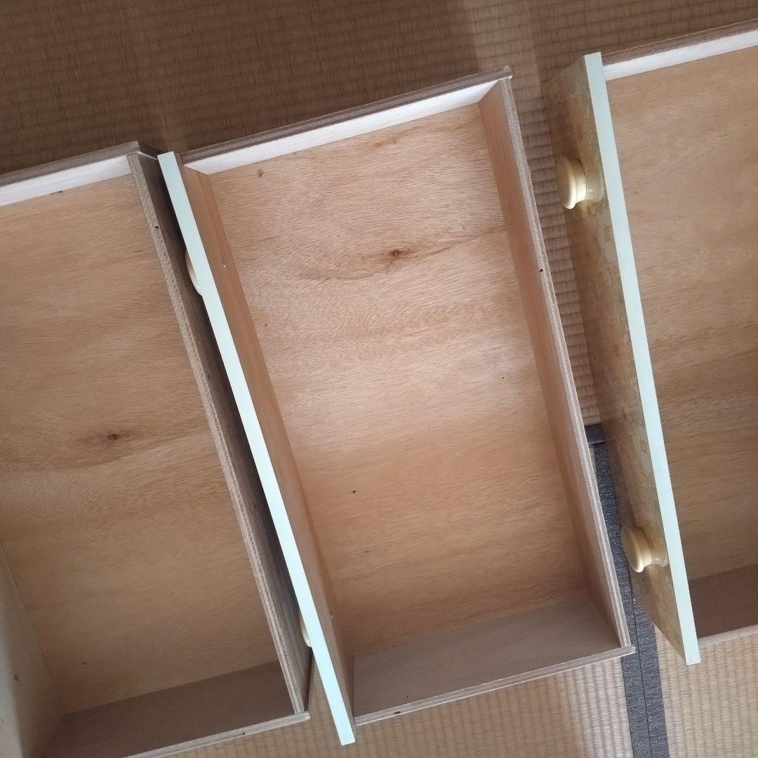 ポップな花柄デザインの押入れタンス 3段 チェスト 昭和レトロ