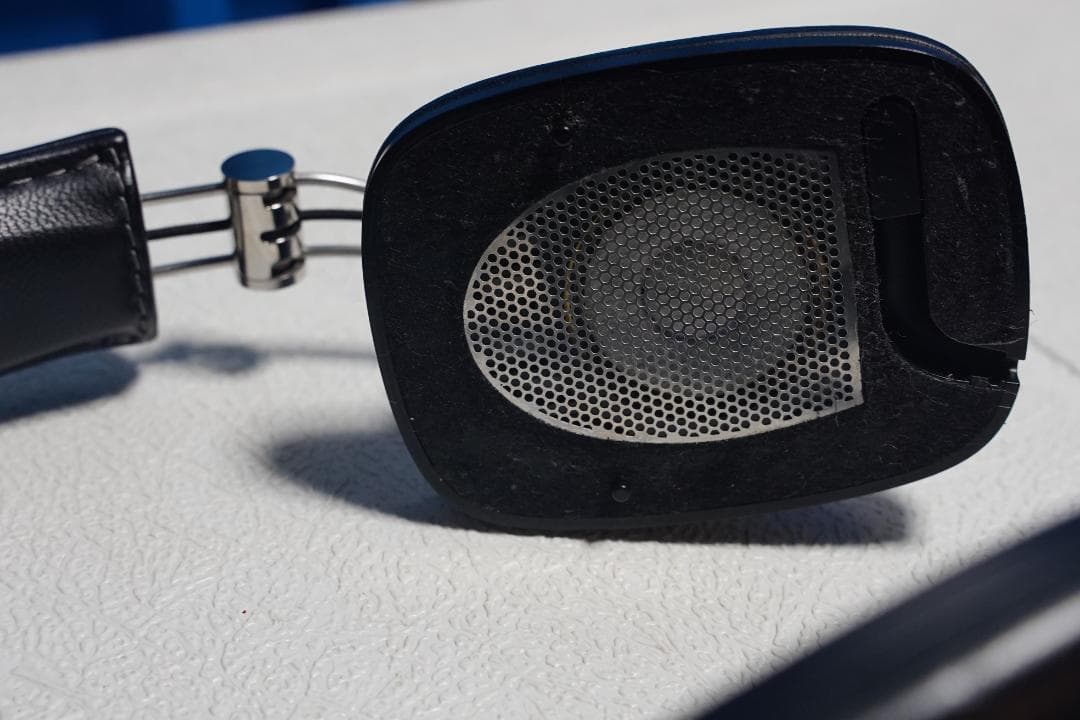 B&W P7 ワイヤレス ヘッドホン ハイエンド機 Bowers&Wilkins