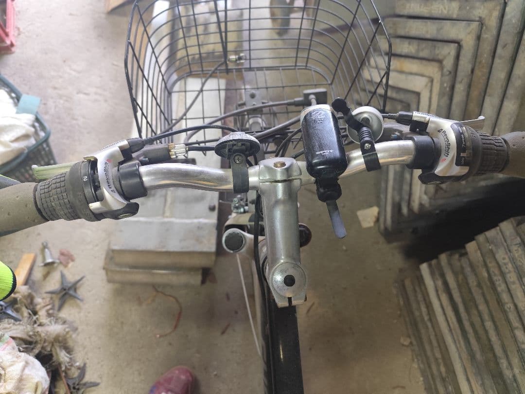 CHEVAUX クロスバイク フロントバスケット付き ASAHI