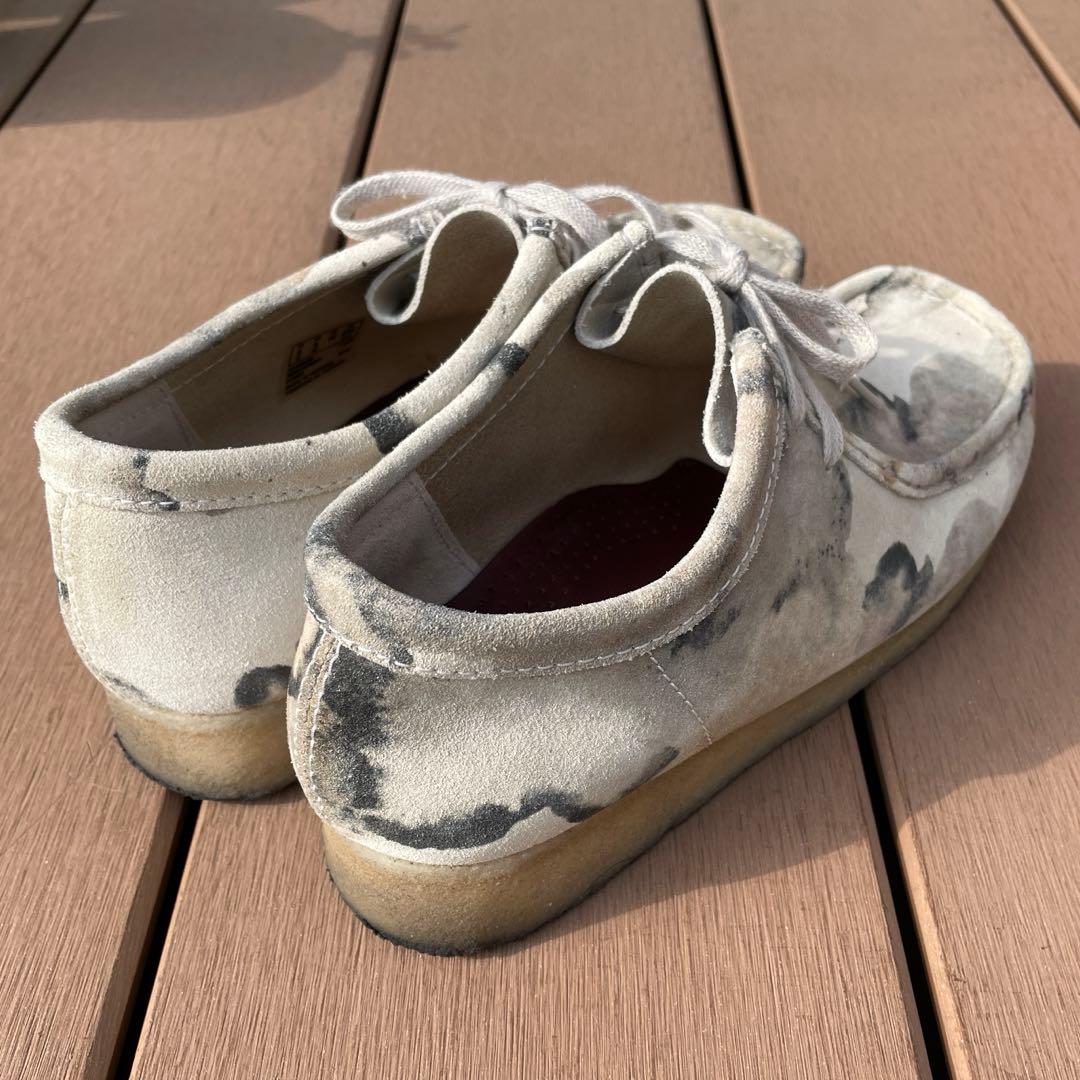 靴 CLARKS ORIGINALS WALLABEE Off WHITE CAMO