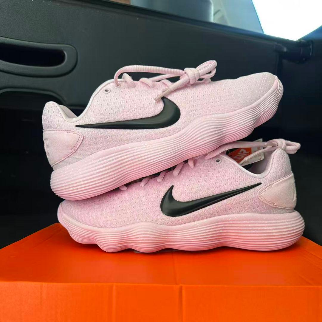 Nike ハイパーダンク2017 Low \"Pink Foam\"