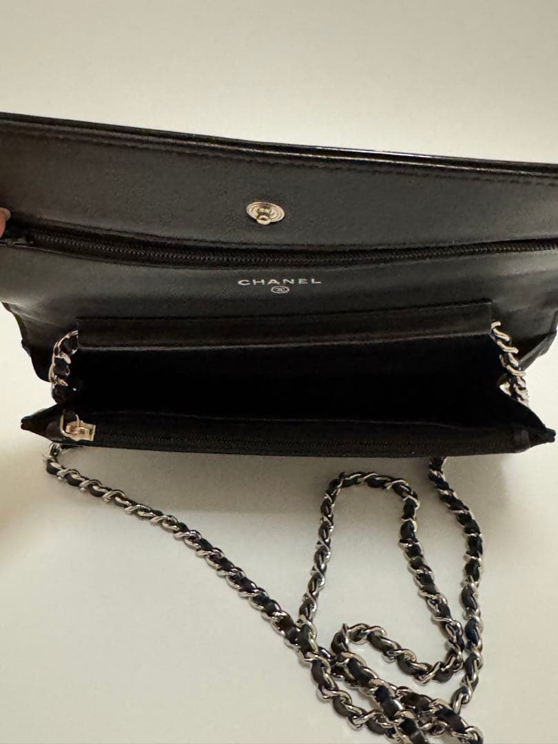 美品 CHANEL シャネル　パテント　エナメル　チェーンウォレット バッグ