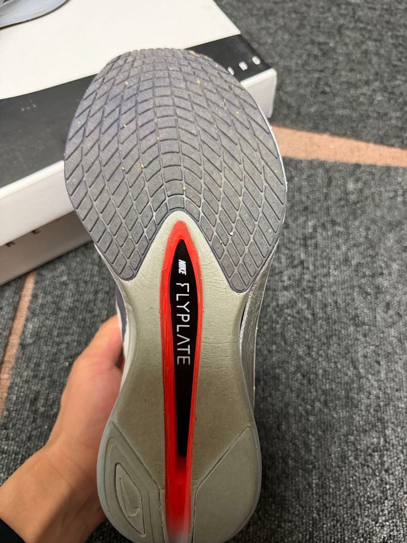 NIKE ヴェイパーフライ4 26.5